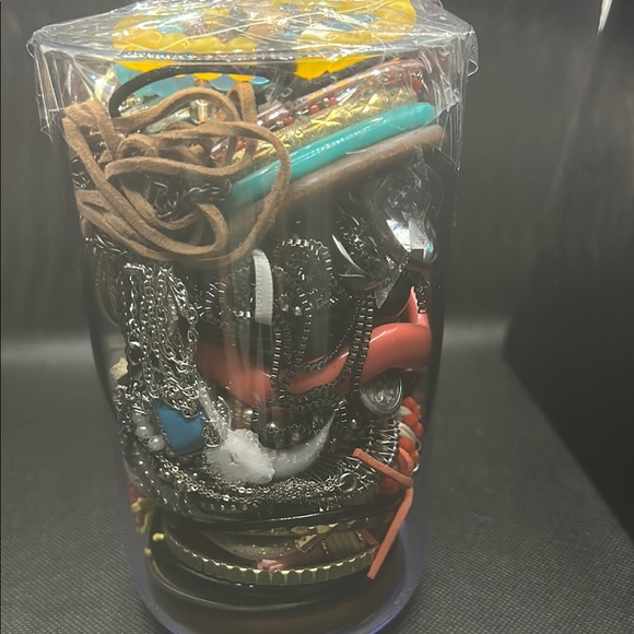 Elegant Multicolor Necklace Set - Picture 1 of 4